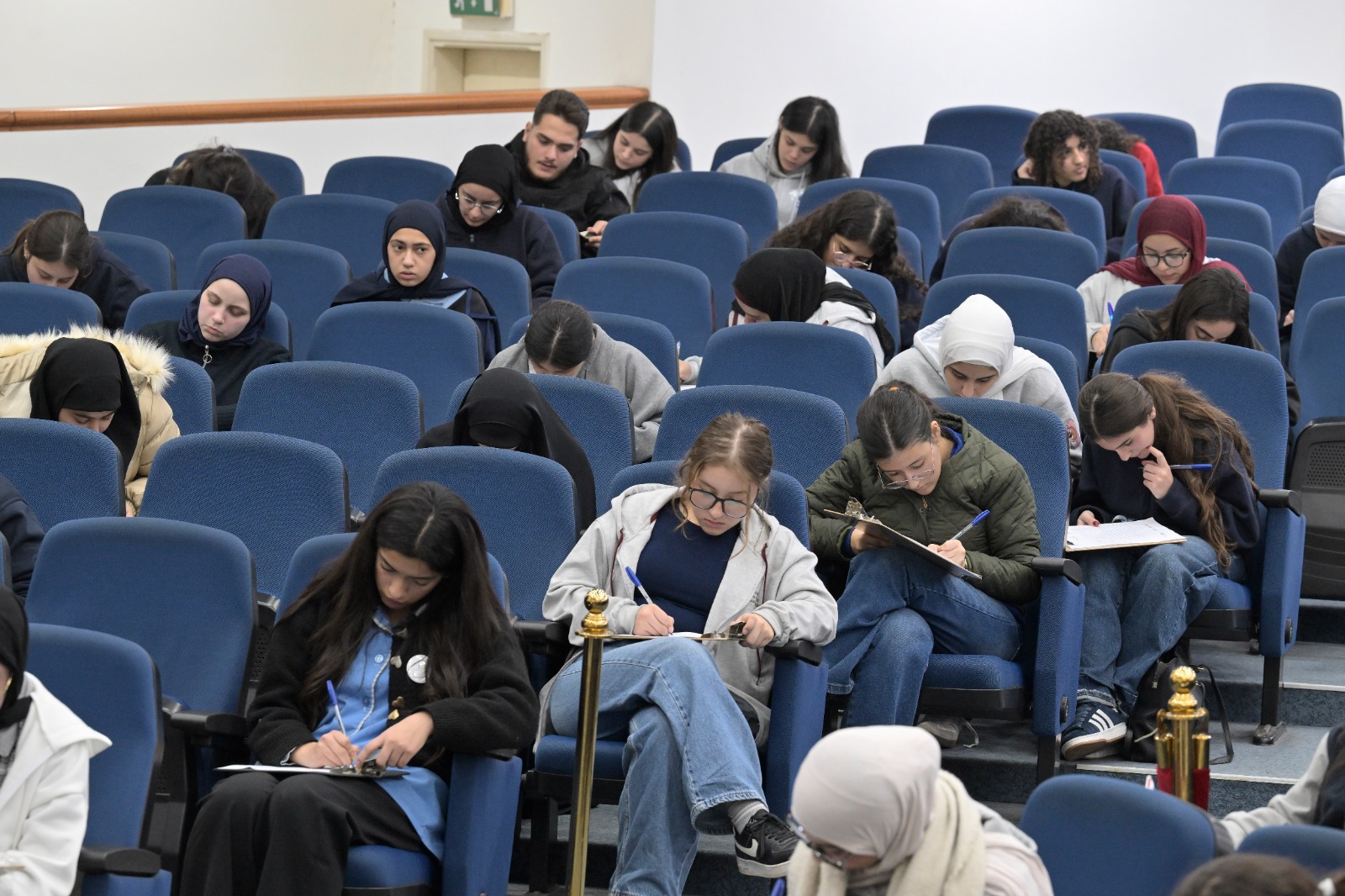 d2facb76b8104513a4e2d0425b28f577_155331.