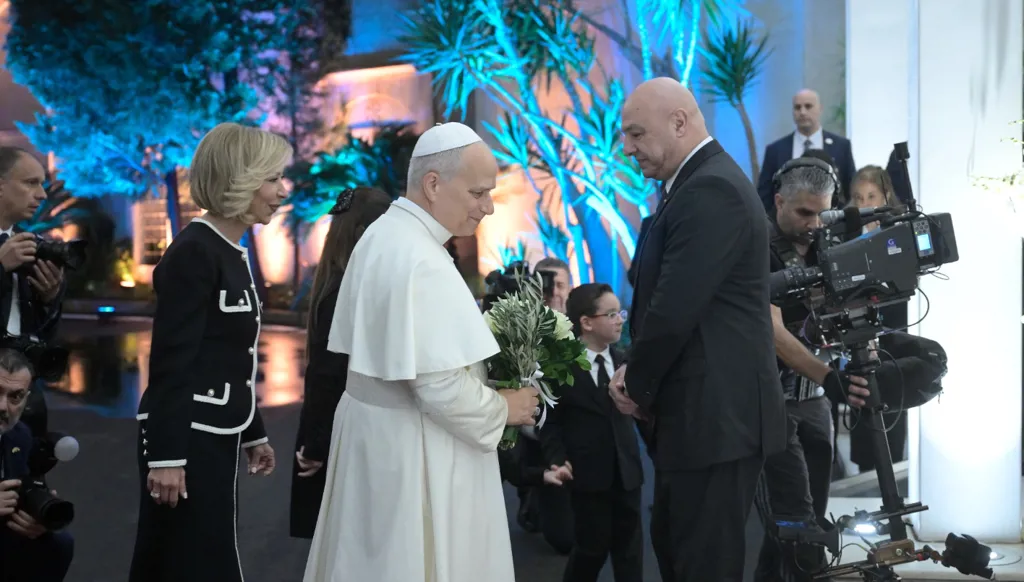 "نقسم بالله العظيم"... أننا مستباحون!!