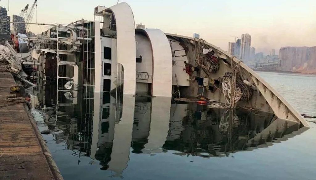 "أورينت كوين" أغرقها انفجار المرفأ... أبو مرعي: الجروح تنزف والعدالة غائبة