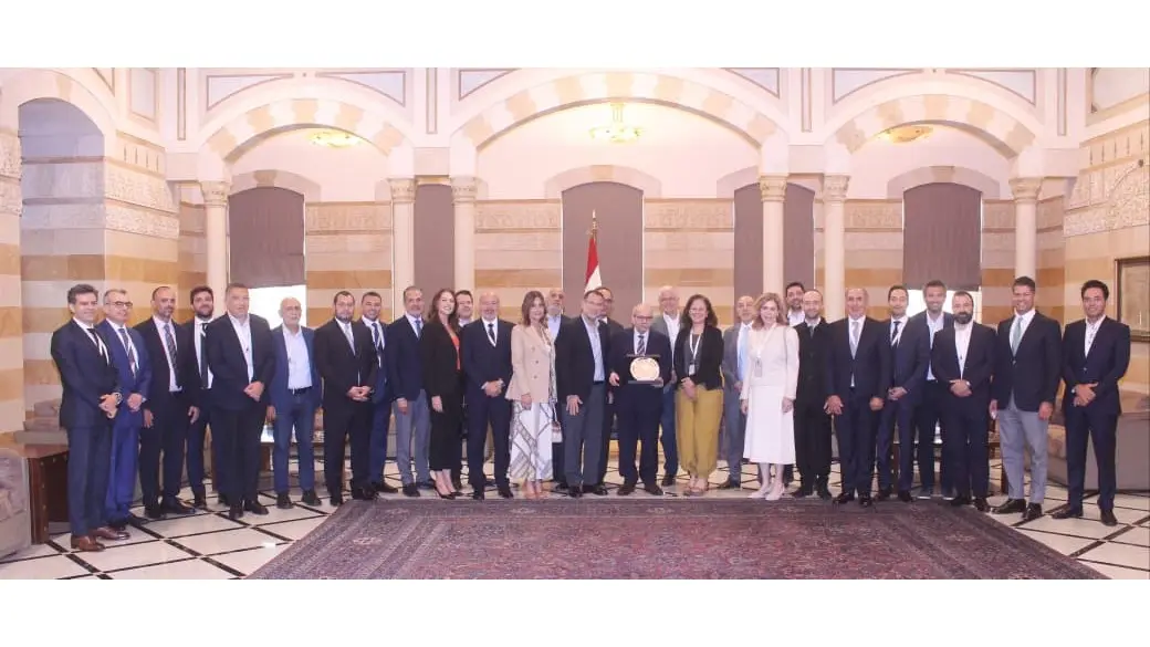 نواف سلام مع الوفد