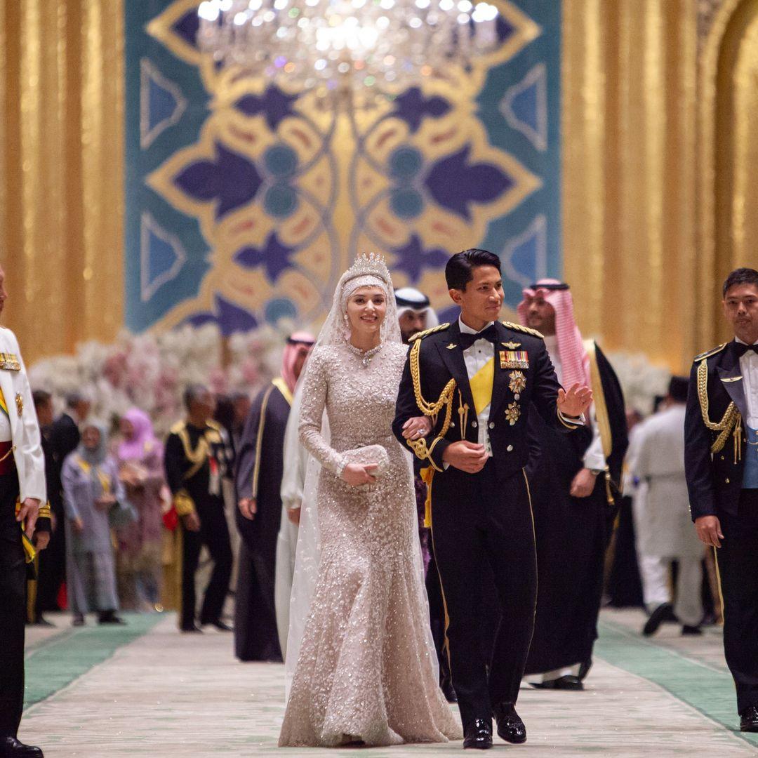 الأمير عبد المتين وزوجته أنيشا روسناه خلال زفافهما الملكي في بروناي عام 2024. (Information Department, Brunei)