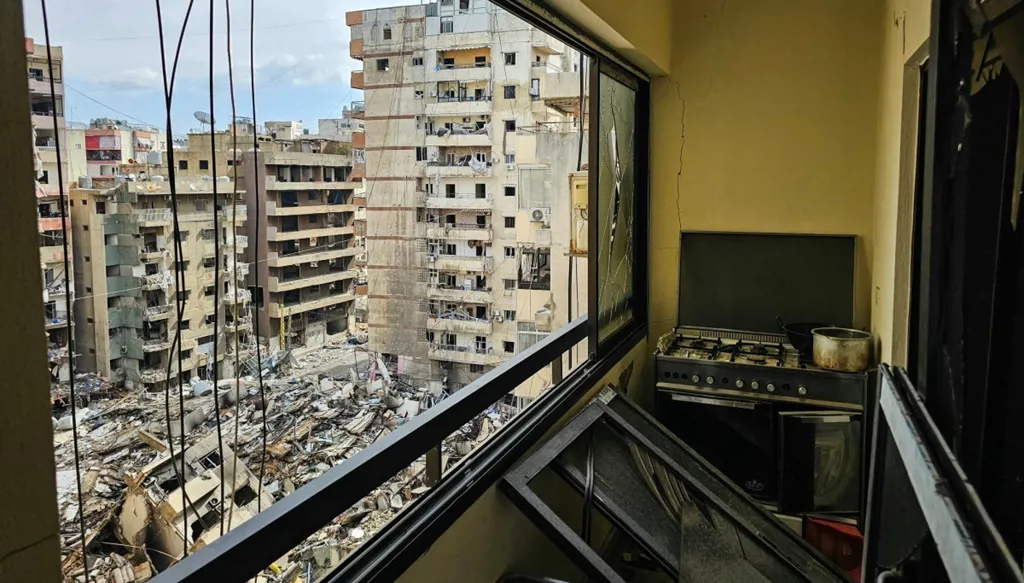 حصيلة الغارات الإسرائيلية على لبنان تتجاوز 1200 ضحية