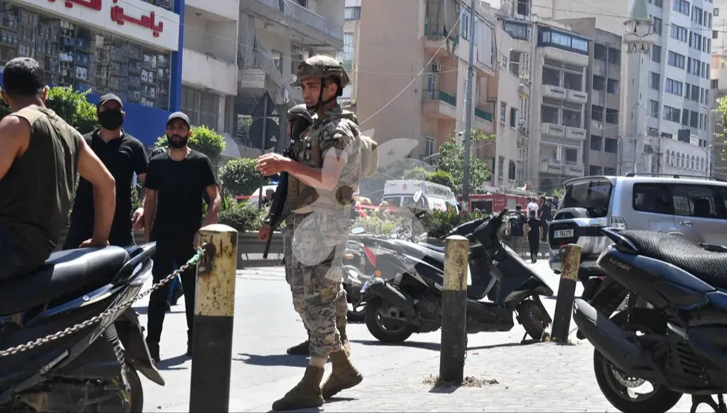 من مكان القصف الإسرائيلي في الضاحية الجنوبية لبيروت (حسام شبارو)