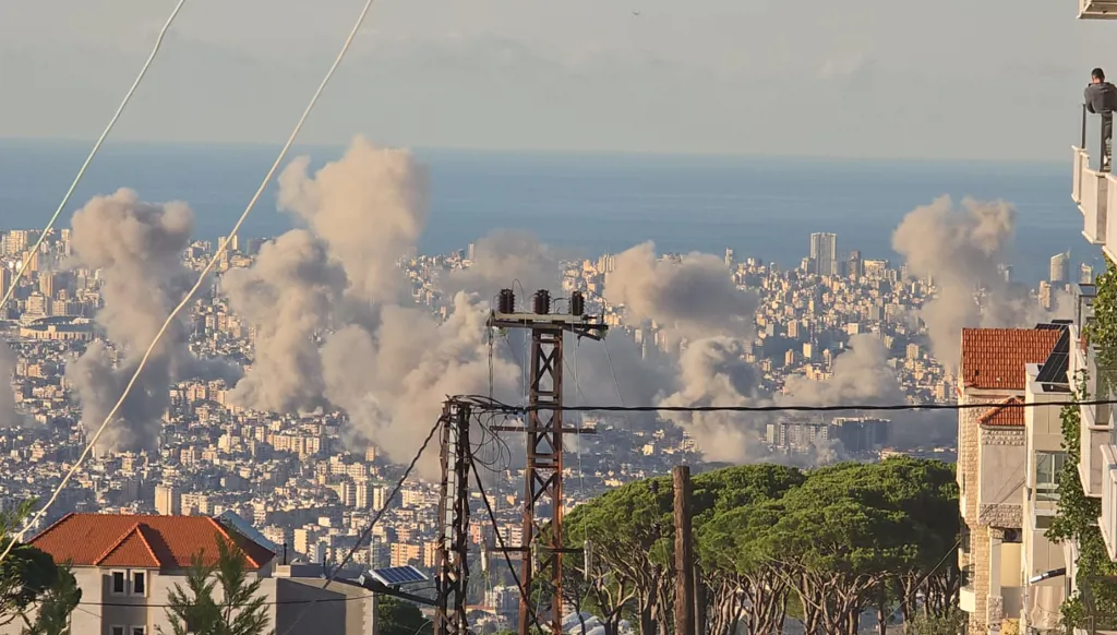 5 عند الخامسة: النار الإسرائيلية تلف بيروت وضاحيتها الجنوبية... هل سيُنهي ترامب حرب غزة؟