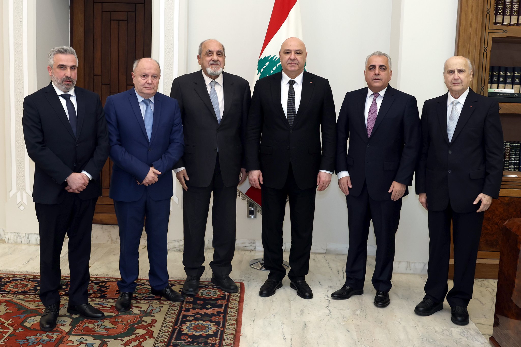 عون يلتقي وفداً من صندوق الضمان الاجتماعي. (رئاسة الحكومة)