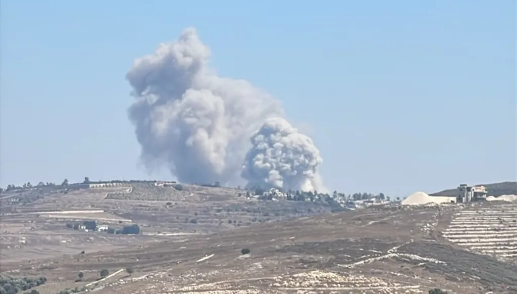 الجيش الإسرائيلي يُطلق النار على الجيش اللبناني في زوطر الغربية... وتفجيرات متواصلة جنوبي لبنان