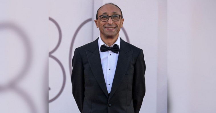 المخرج المغربي فوزي بنسعيدي، أحد المكرّمين بجائزة الإنجاز الإبداعي في مهرجان الجونة السينمائي 2026. (SNRT News)