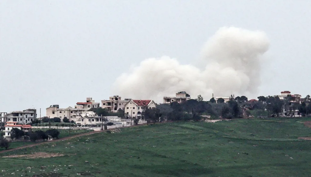 الصحّة اللبنانيّة: 3 ضحايا و6 مصابين من المسعفين بغارات إسرائيليّة على ميفدون جنوبي البلاد