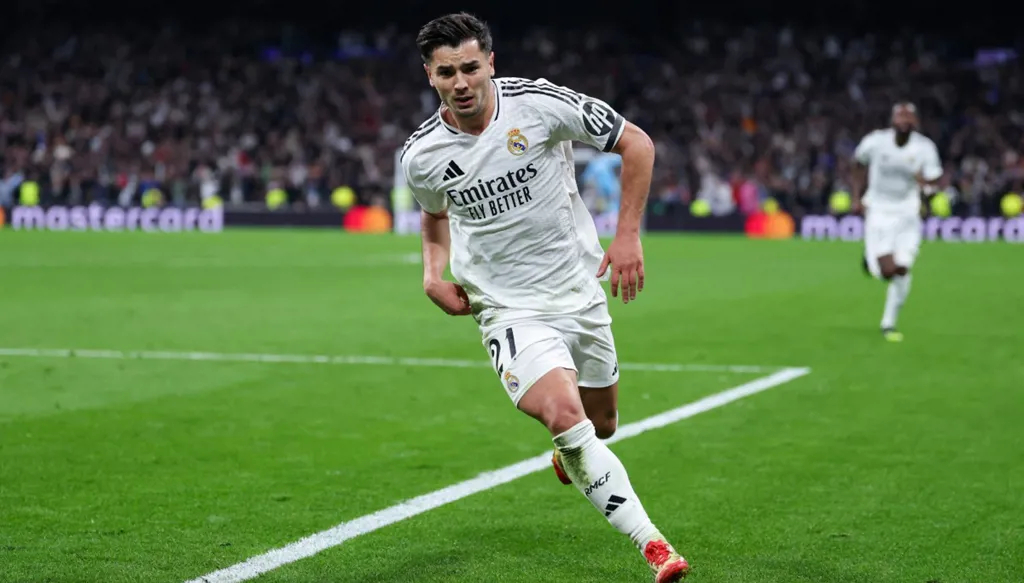 دياز يستفز سيميوني ويثأر منه بعد هدفه بمرمى أتلتيكو (فيديو)