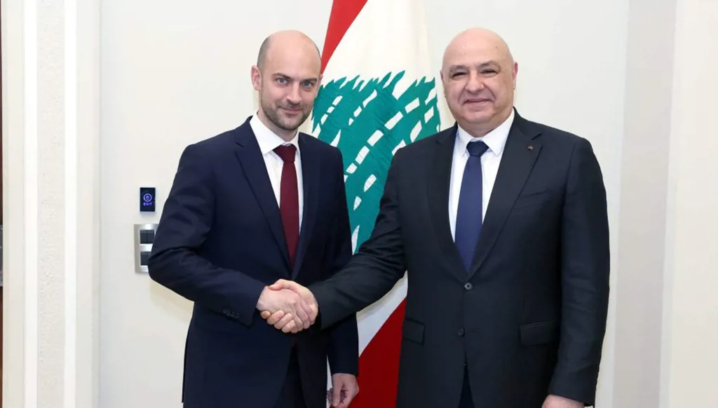 بارو لم يحدث اختراقاً ودعم أوروبي خليجي موقف متقدم لسلام بالتوجّه مباشرة إلى ترامب