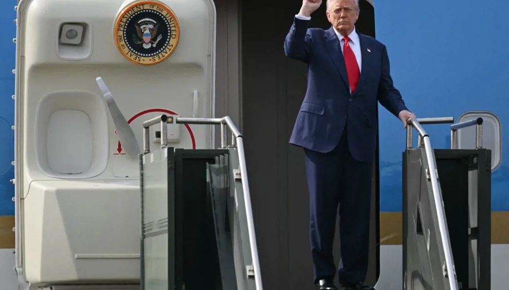 5 عند الخامسة: العالم على "صفيح نووي"... غارات على جنوب لبنان وأميركا تحضّر ضربة لفنزويلا؟