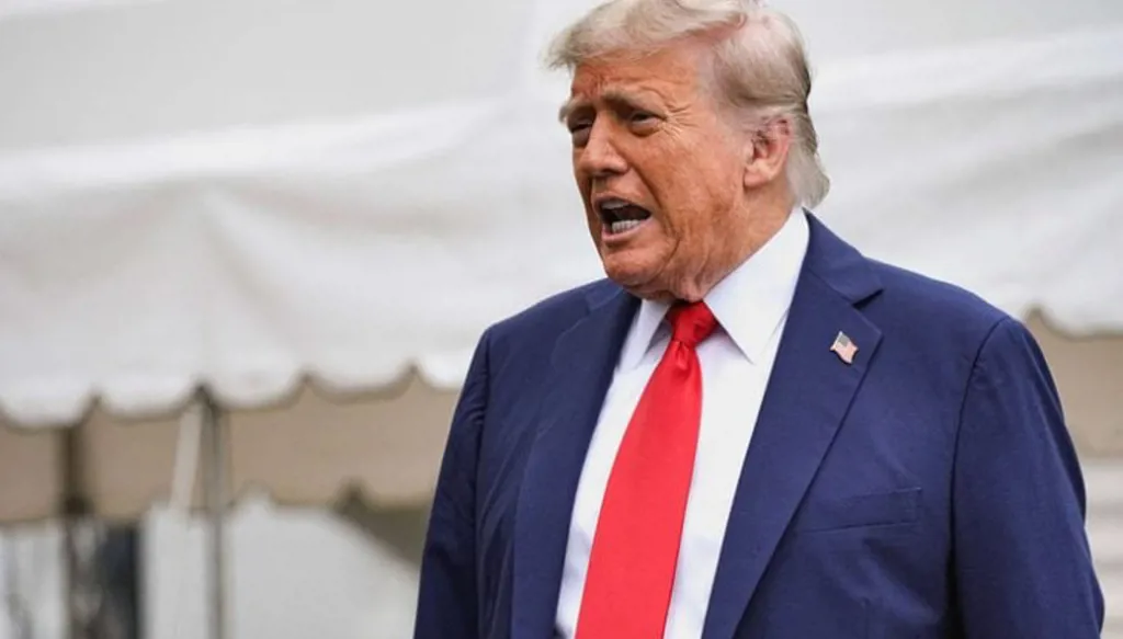 نواب ديمقراطيون يطرحون مشروع قرار لكبح قدرة ترامب على ‏استخدام القوة العسكرية في إيران