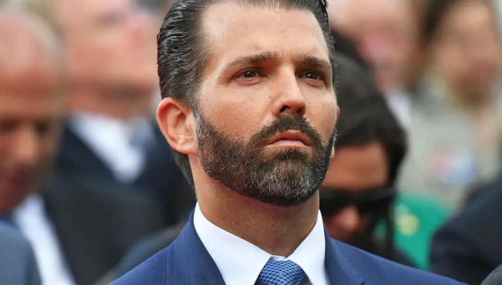 دونالد ترامب الابن يصطحب حبيبته الجديدة إلى احتفال عيد ميلاده