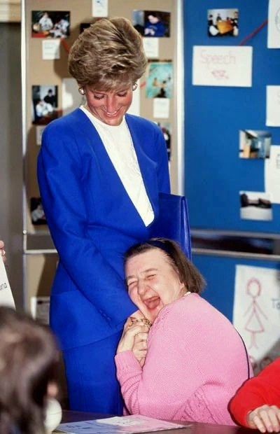 الليدي ديانا (Pinterest)