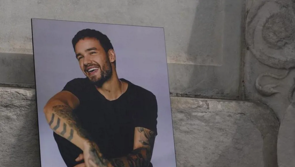 تقارير: ليام باين توفي أثناء محاولته الهرب من شرفة الفندق