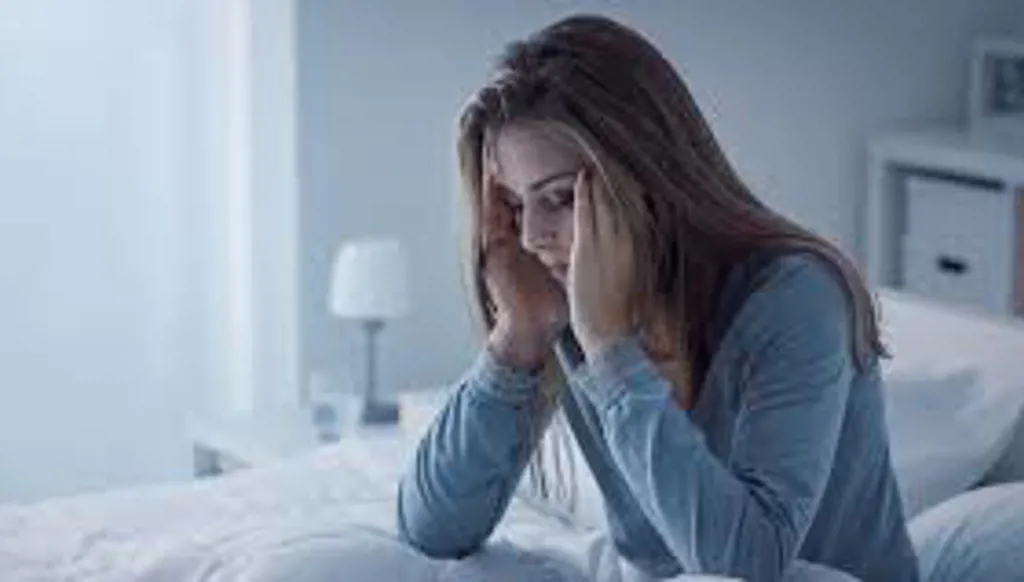 كيف يمكن تحسين جودة النوم رغم الإصابة بمتلازمة القولون العصبي؟