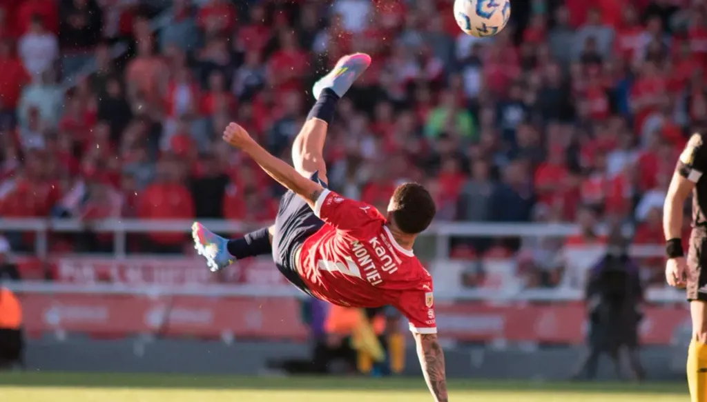 مقصية خارقة تحصد جائزة بوشكاش 2025 (فيديو)