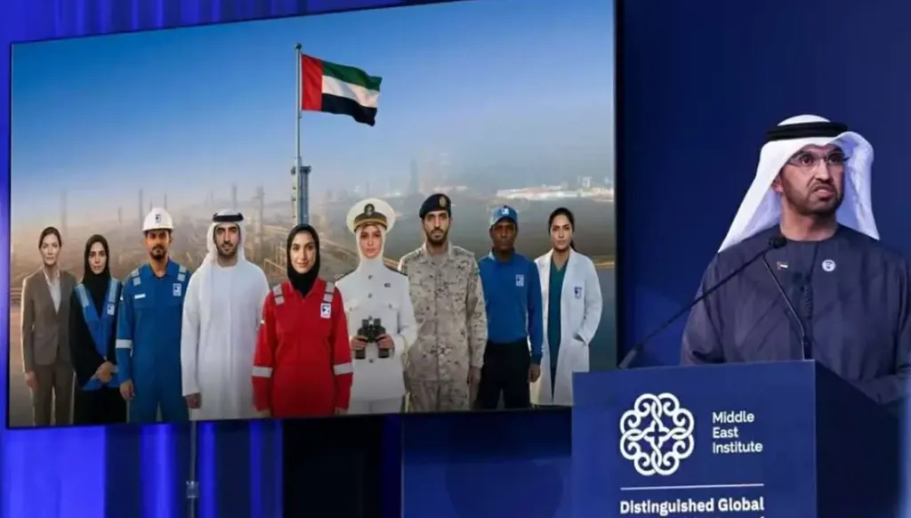 سلطان الجابر ينال جائزة القيادة المتميزة من "معهد الشرق الأوسط" ويهديها الى رئيس الإمارات