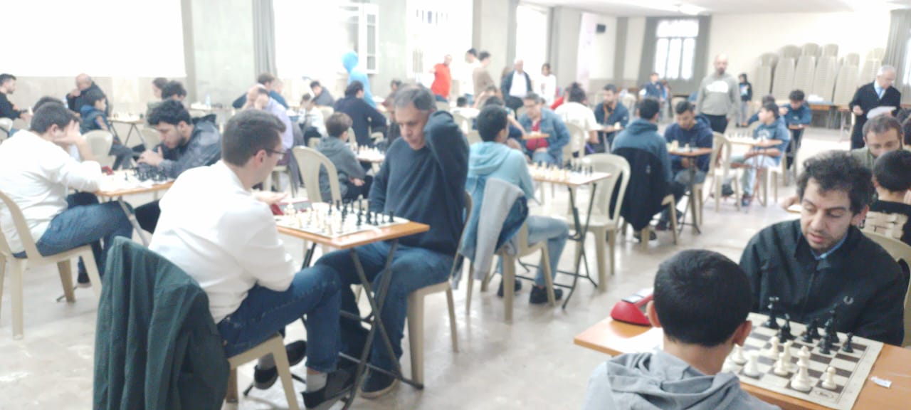 من المنافسات.