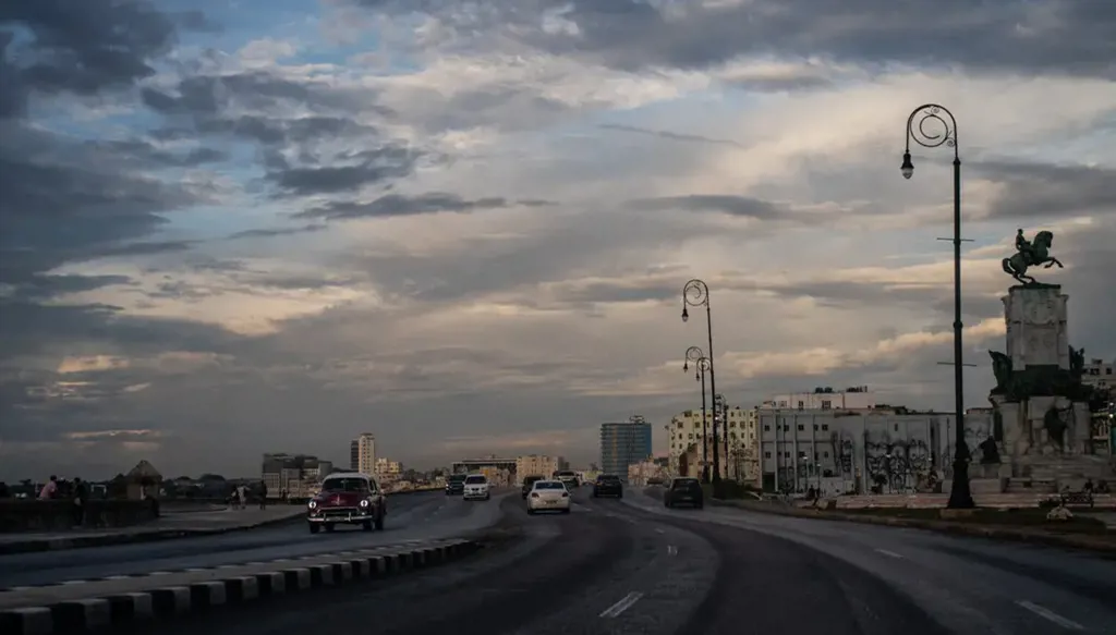 واشنطن تعيد تنظيم عملياتها في كوبا... هل يتكرر سيناريو خليج الخنازير؟