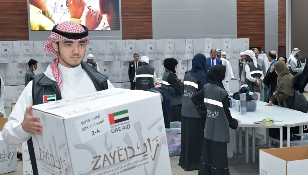 مؤسسة "زايد الإنسانية" تواصل تقديم المساعدات الإغاثية لأهالي غزة
