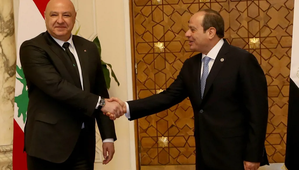 عون والسيسي: دعم الجيش والقرار 1701 وإعادة إعمار لبنان