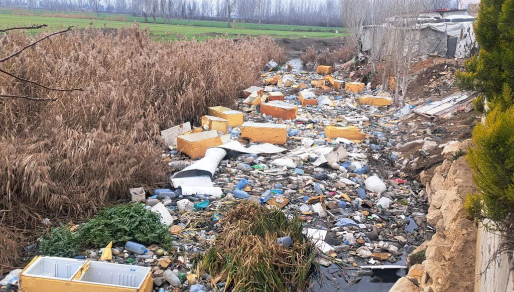 مصلحة الليطاني تتقدّم بشكوى بوجه شركة "كونكورد" بجرم تلويث نهر الغزيل