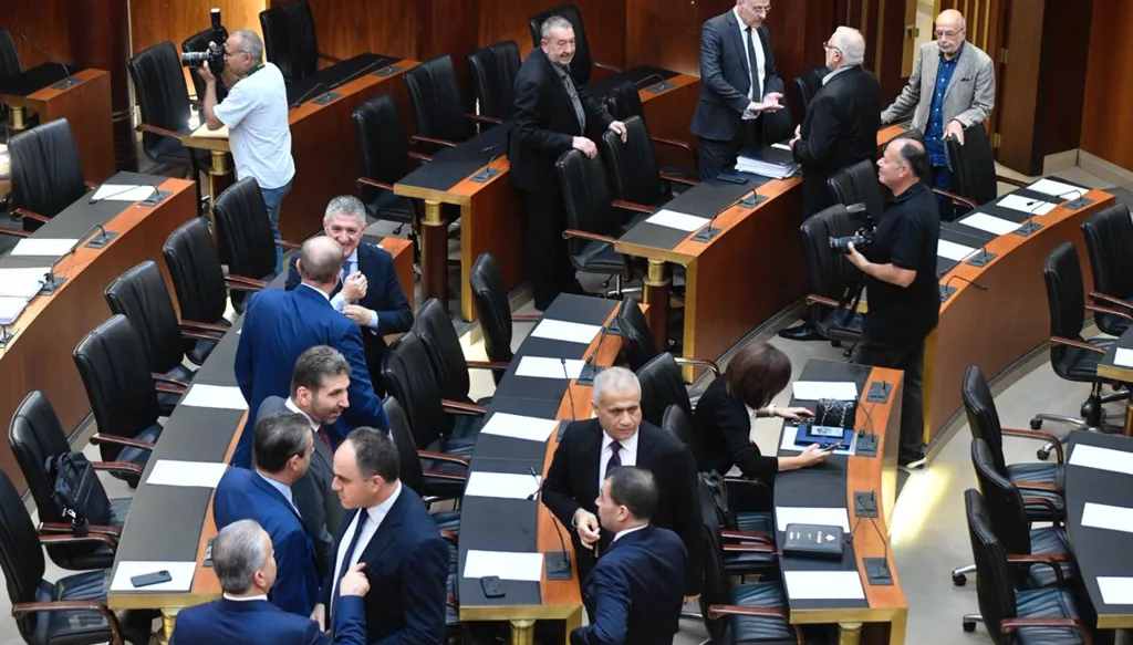 برّي رفع جلسة مجلس النواب بسبب عدم اكتمال النصاب