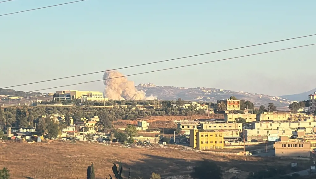 خروقات إسرائيلية متواصلة جنوبي لبنان... مسيَّرة تستهدف النبطية وتفجيرات