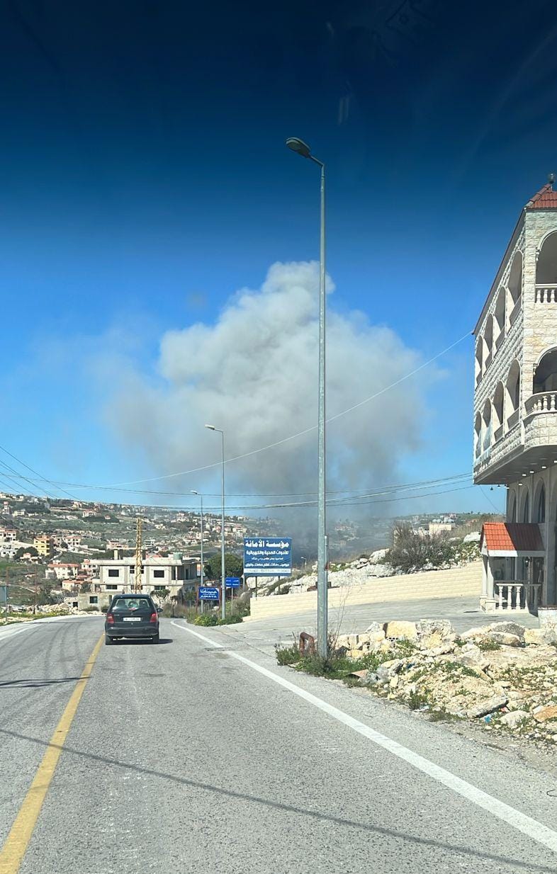 غارة على طريق عام بنت جبيل كونين جنوبي لبنان (إكس).