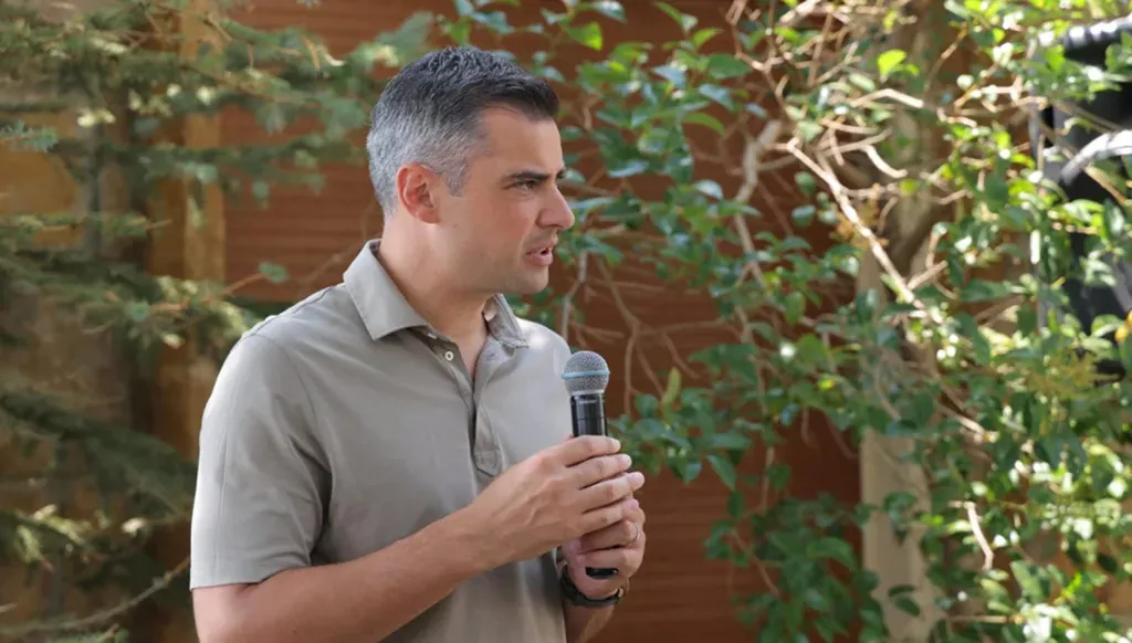 فرنجيه تقدّم باقتراح قانون يحظر استخدام وسائل التواصل الاجتماعي للأطفال