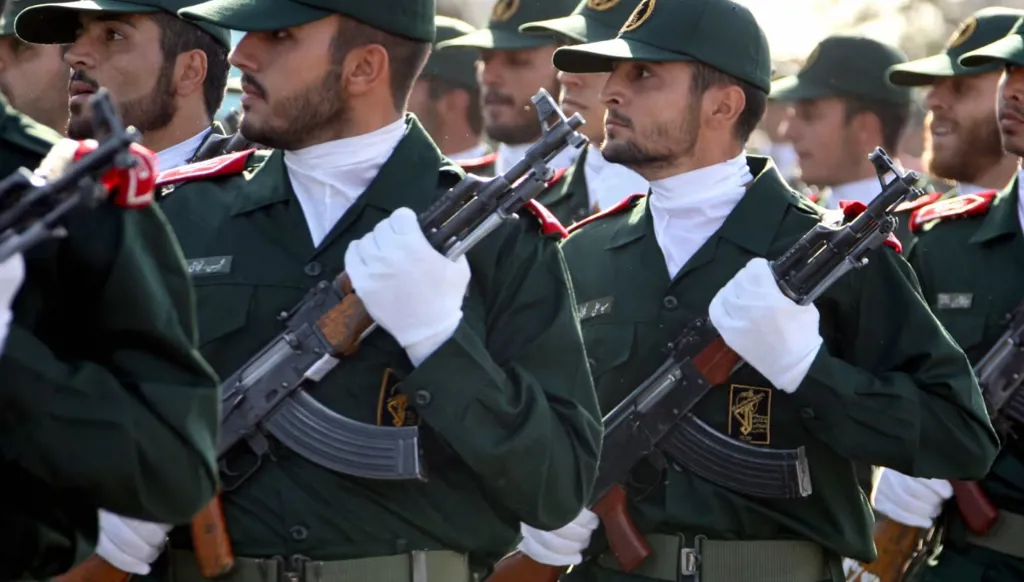 إيران: أميركا أمام خيارين… "عملية مستحيلة" أو "صفقة سيئة"