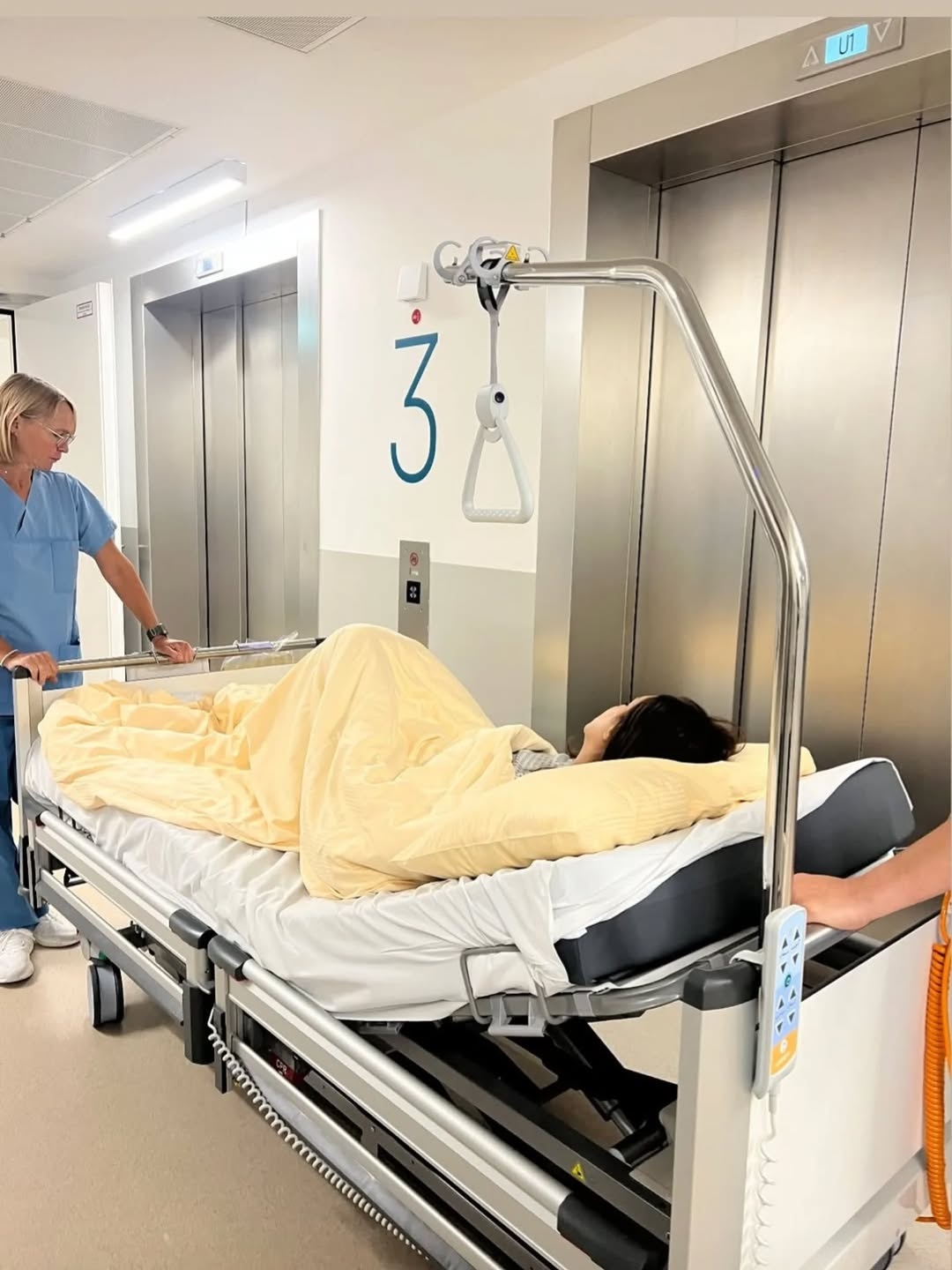 أنغام في المستشفى (سوسيال ميديا).