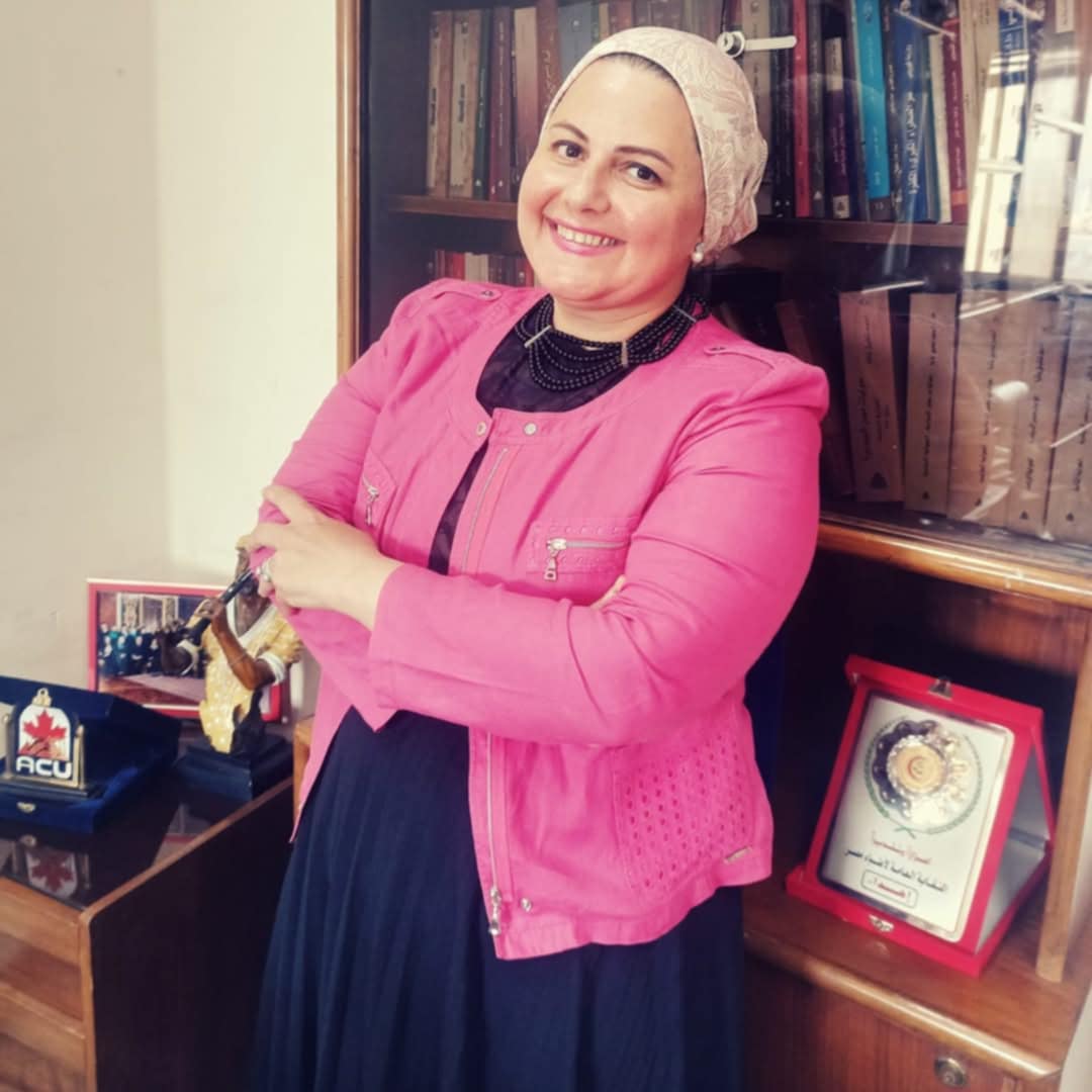 الكاتبة سهير عبد الحميد.