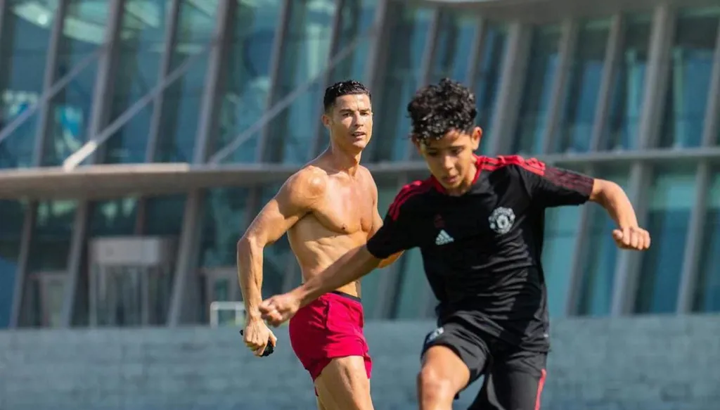 رونالدو جونيور في مهمة إنسانية مع النصر (فيديو)
