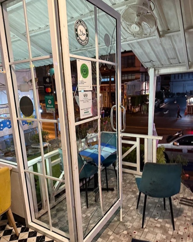 مصرع سائح أوسترالي بعد اصطدامه بباب زجاجي (ديلي ميل)