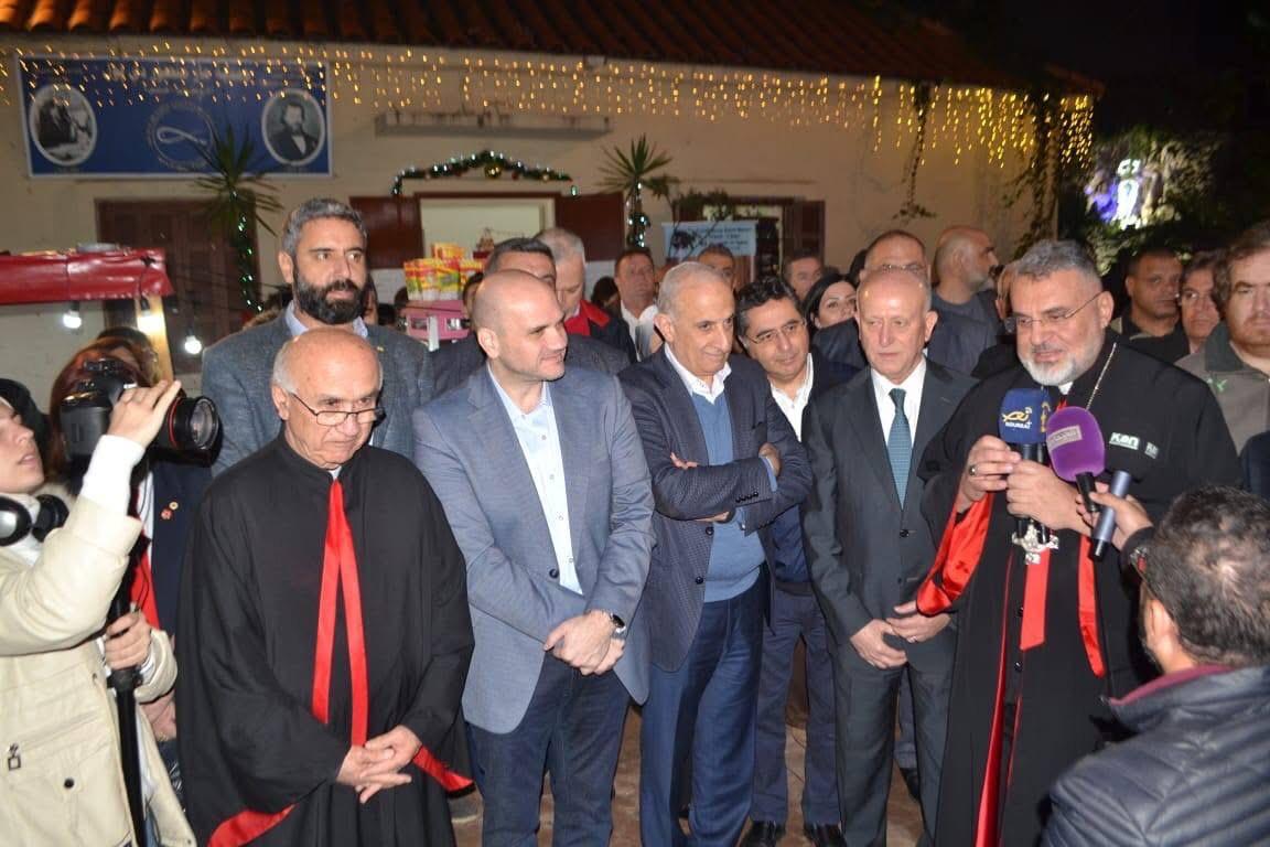 ef07dfe5b06545eeafd64b263bbfb760_080755.