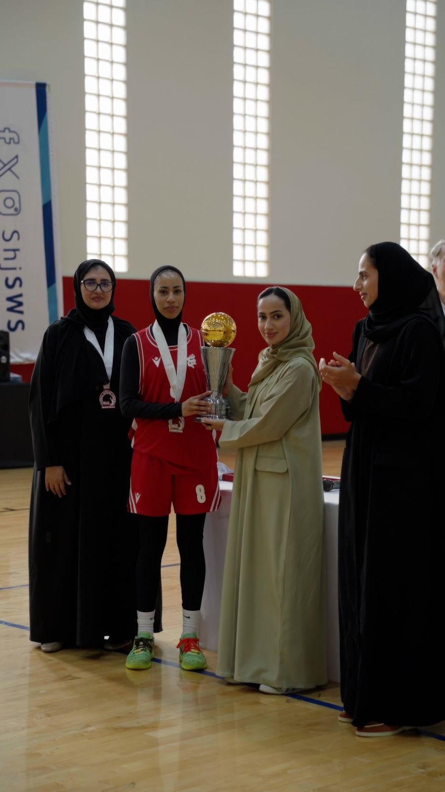من المباراة بين الشارقة وخورفكان.