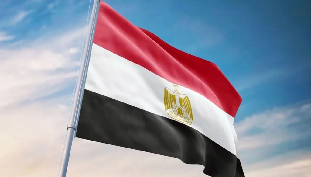مصر توقع اتفاقيتين لشراء الغاز المسال مع "شل" و"توتال إنرجيز"