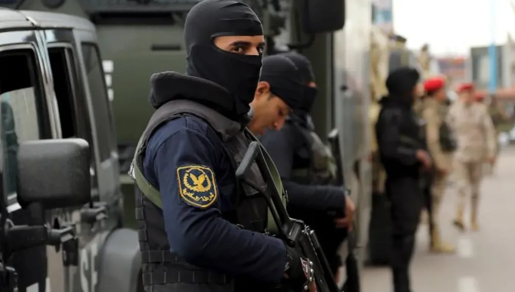 مصر... إحباط عملية تهريب كمية ضخمة من الأسلحة والذخائر داخل قطارٍ للركاب