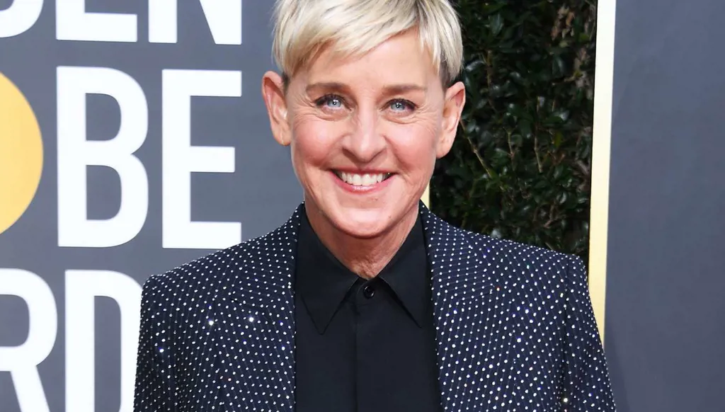 قصر إلين دي جينيريس في المملكة المتحدة يغرق بالفيضانات (صور)