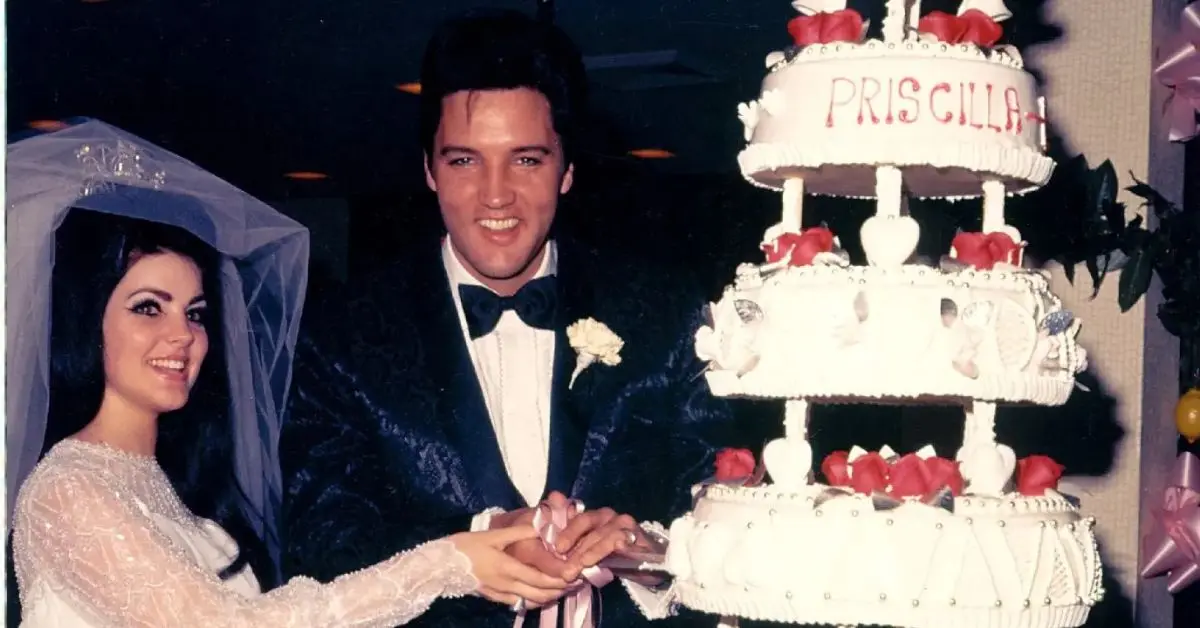 إلفيس وبريسيلا بريسلي (Mega).