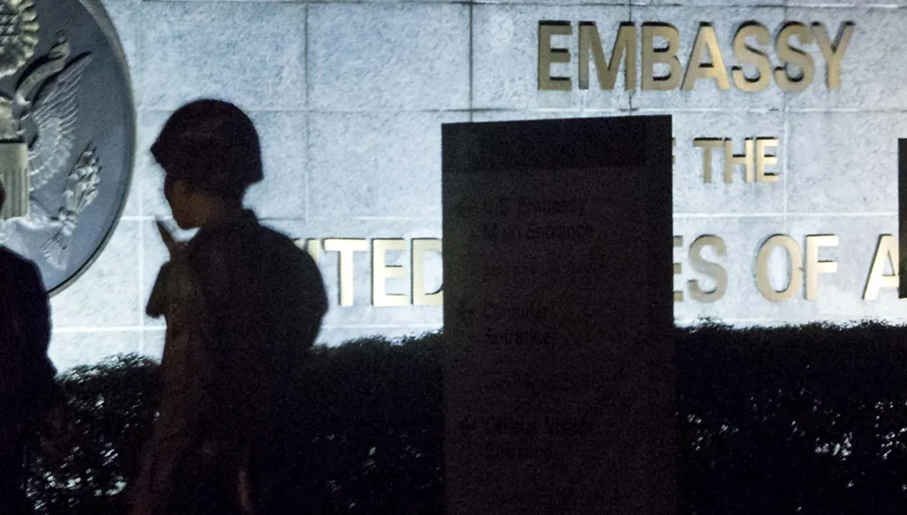 إدارة ترامب تُخطّط لإقفال 27 سفارة وقنصلية... ما هي الدول المشمولة بالإجراء؟