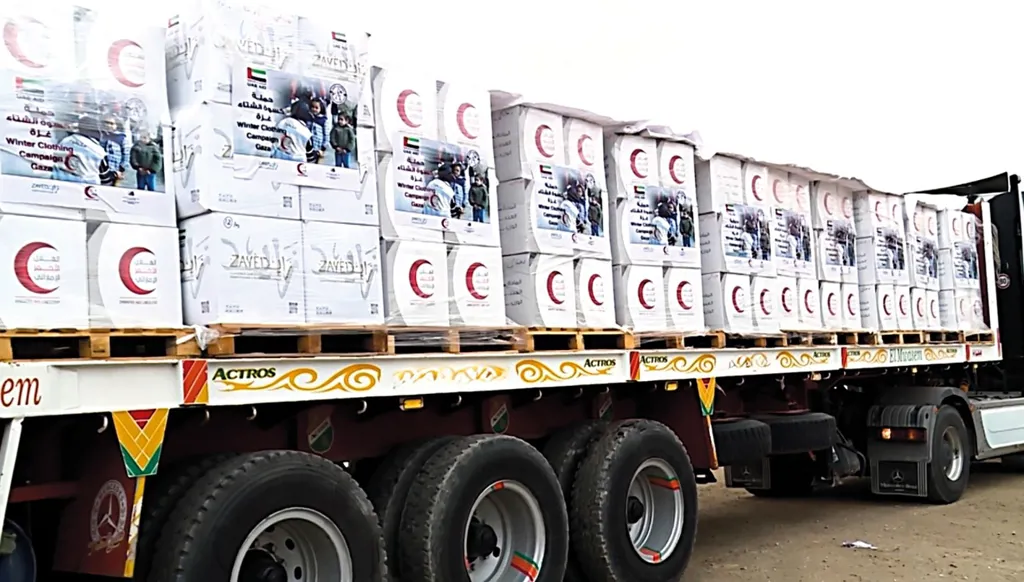 "الفارس الشهم"... الإمارات تدعم الأسر النازحة في غزة لمواجهة المجاعة