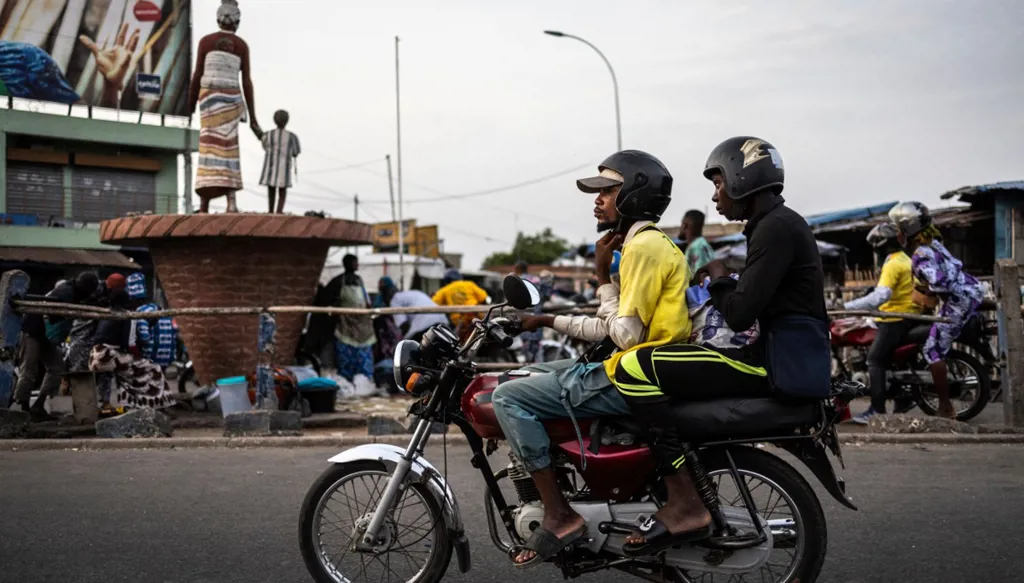 ما كان دور فرنسا في إحباط انقلاب بنين؟
