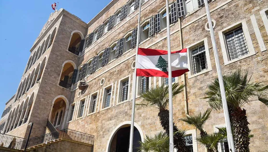 جلسة للحكومة الإثنين في السرايا