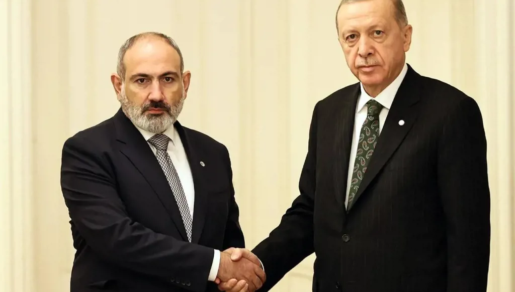 "خطوة تاريخية"... رئيس وزراء أرمينيا في تركيا للقاء إردوغان