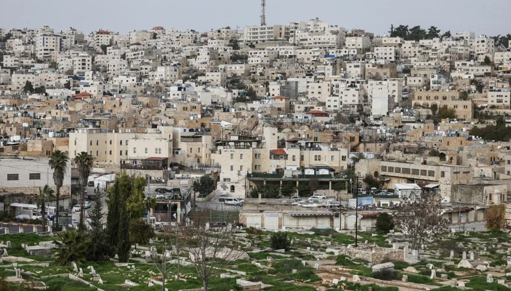 مناشدة من عباس... والأمم المتحدة: خطط إسرائيل بالضفة تهجّر الفلسطينيين