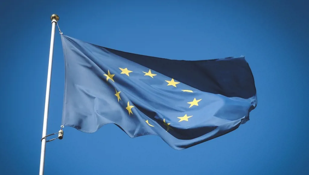 الاتحاد الأوروبي يوافق على رفع كل العقوبات المفروضة على سوريا