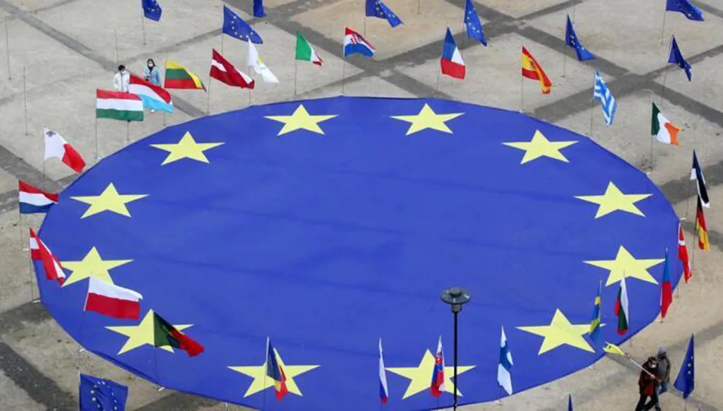 بمواجهة التحديات... زعماء الاتحاد الأوروبي يتعهّدون تعزيز القوّتين العسكرية والاقتصادية